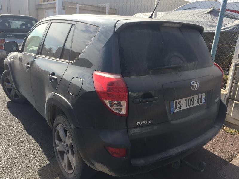 Pneu TOYOTA RAV4 3 PHASE 1 Diesel - 1