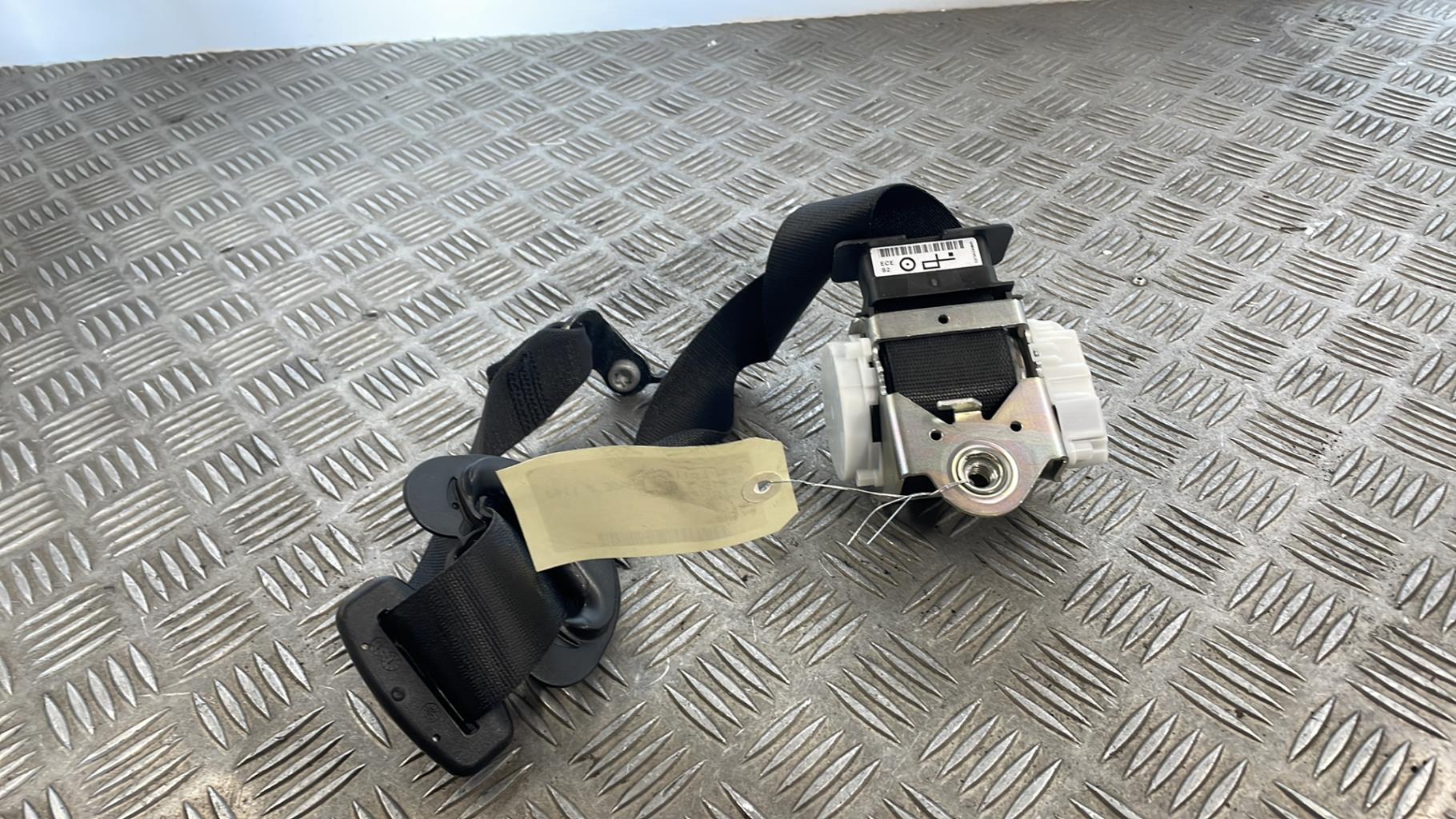 Cintura di sicurezza anteriore destra BMW SERIE 1 F20 PHASE 2 Diésel - 1