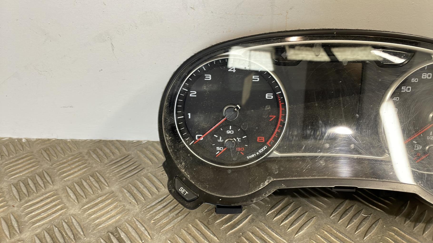 Compteur AUDI A1 1 PHASE 1 Essence - 1