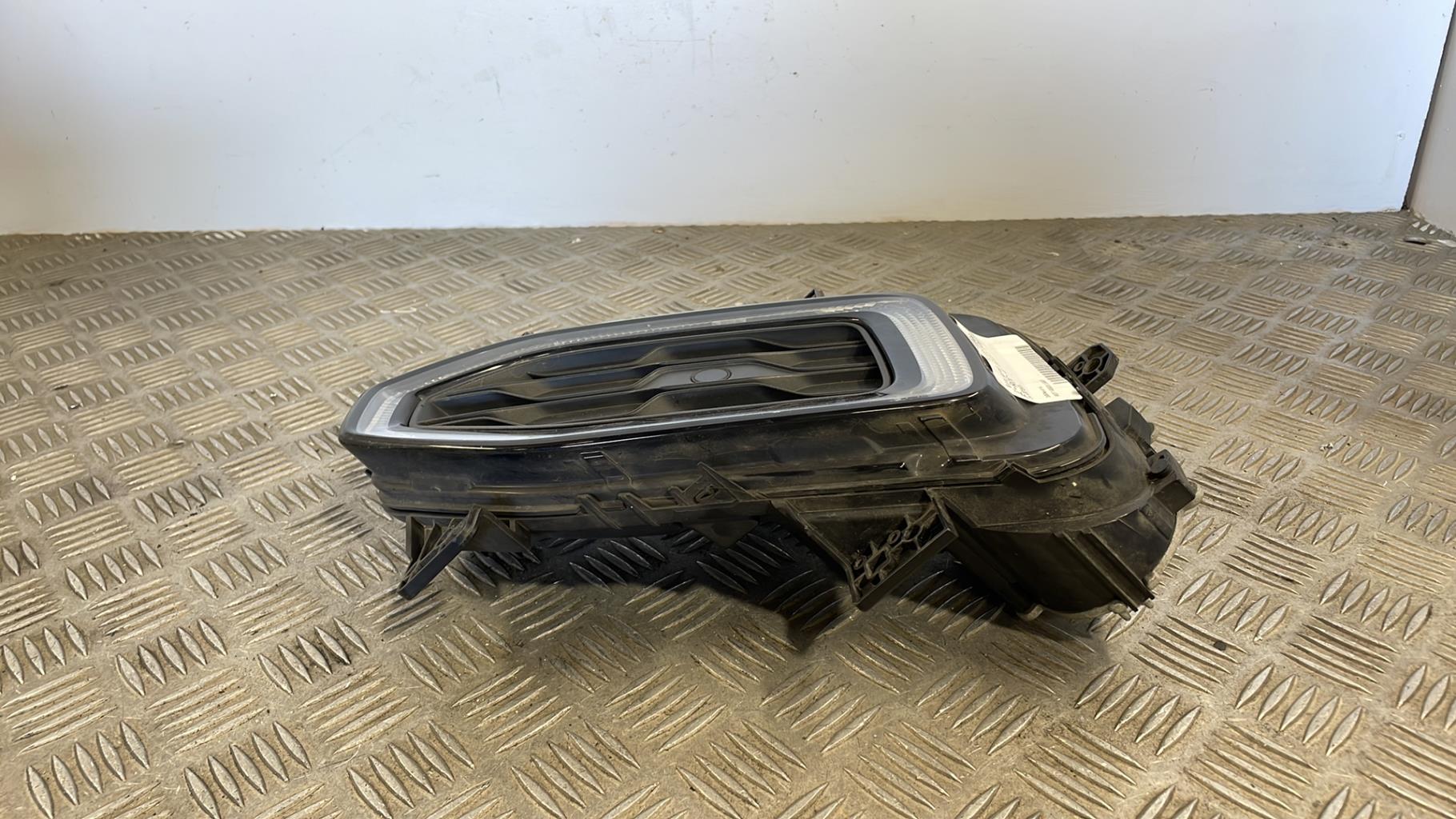 Luce di marcia diurna anteriore destra VOLKSWAGEN T-ROC PHASE 1 Gasolina - 1