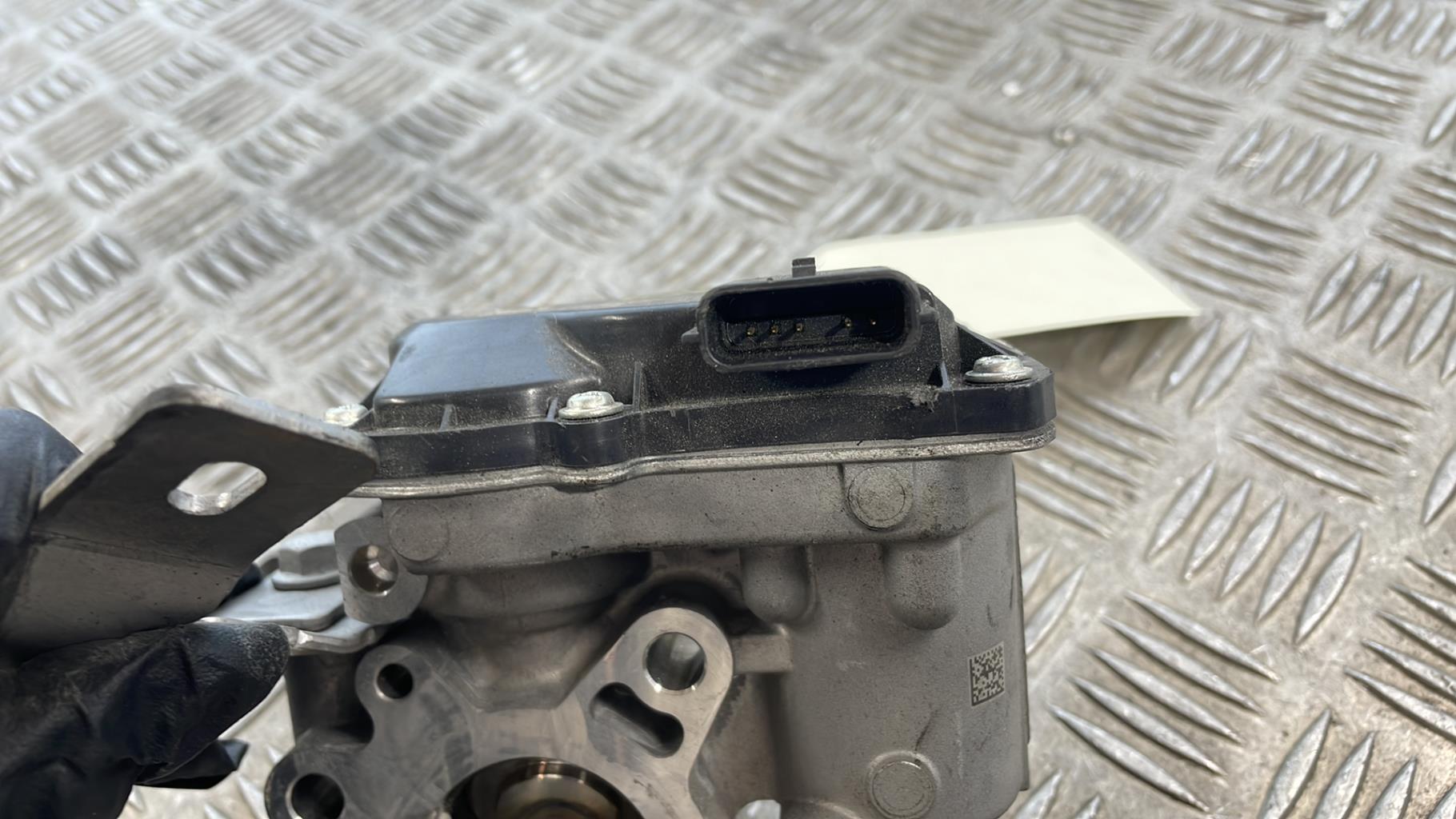 Vanne EGR RENAULT CLIO 2 PHASE 1 Essence - 1