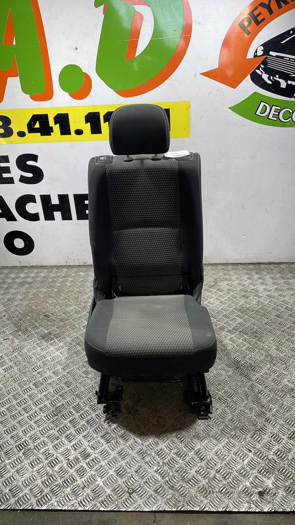 Siege arriere droit TOYOTA VERSO PHASE 2 Diesel - 1