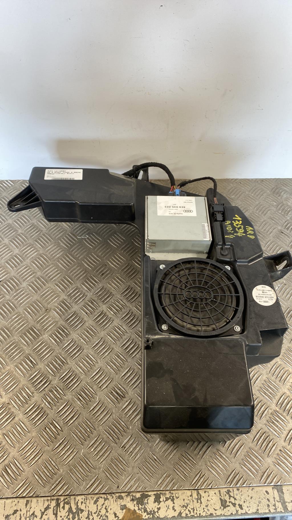 Amplificateur audio AUDI A4 2 AVANT PHASE 2 BREAK Diesel - 1