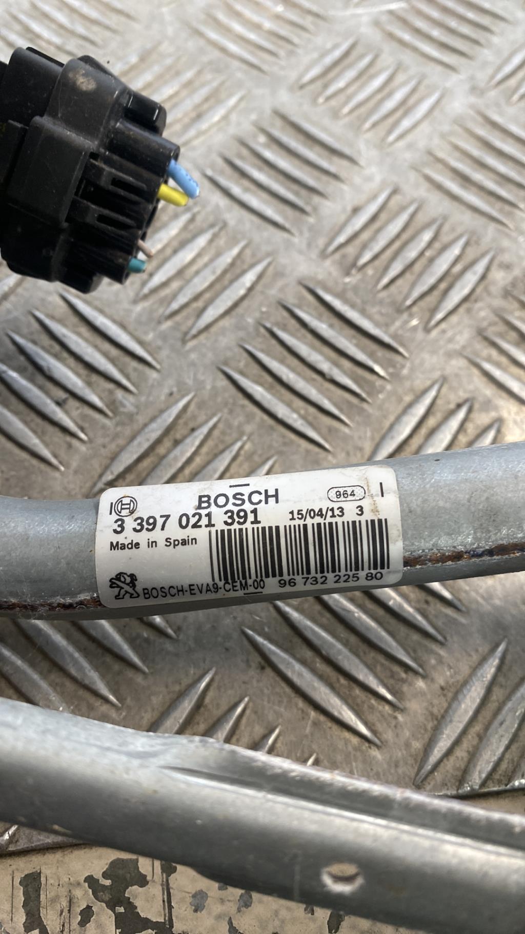 Motore tergicristallo anteriore PEUGEOT 208 1 PHASE 1 Gasolina - 1