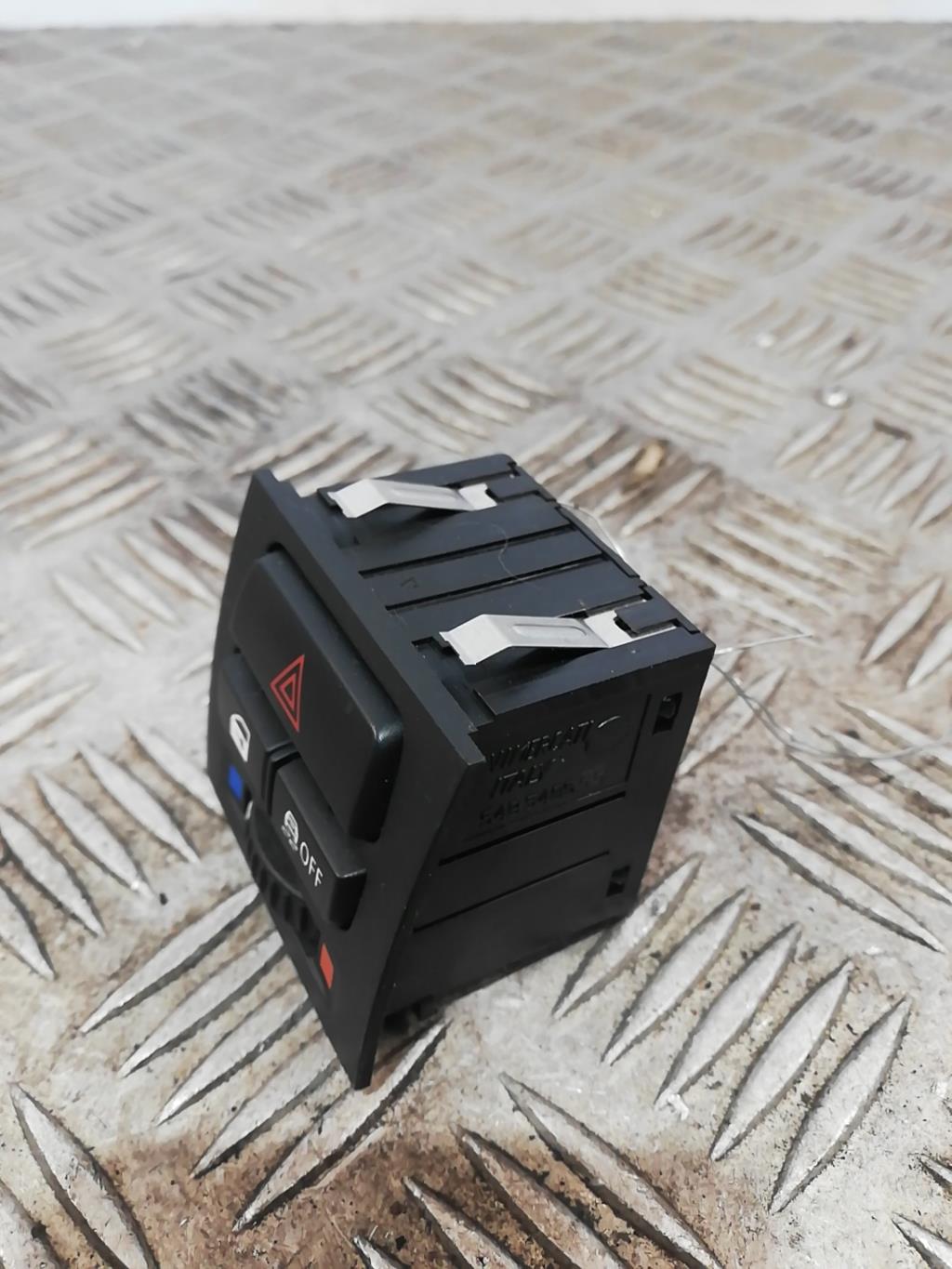 Bouton de warning BMW SERIE 3 E90 PHASE 2 Diesel - 1