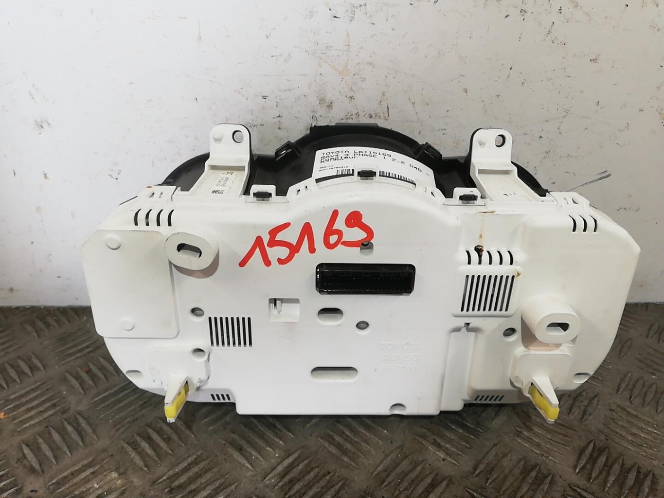 Compteur TOYOTA RAV4 3 PHASE 1 Diesel - 1