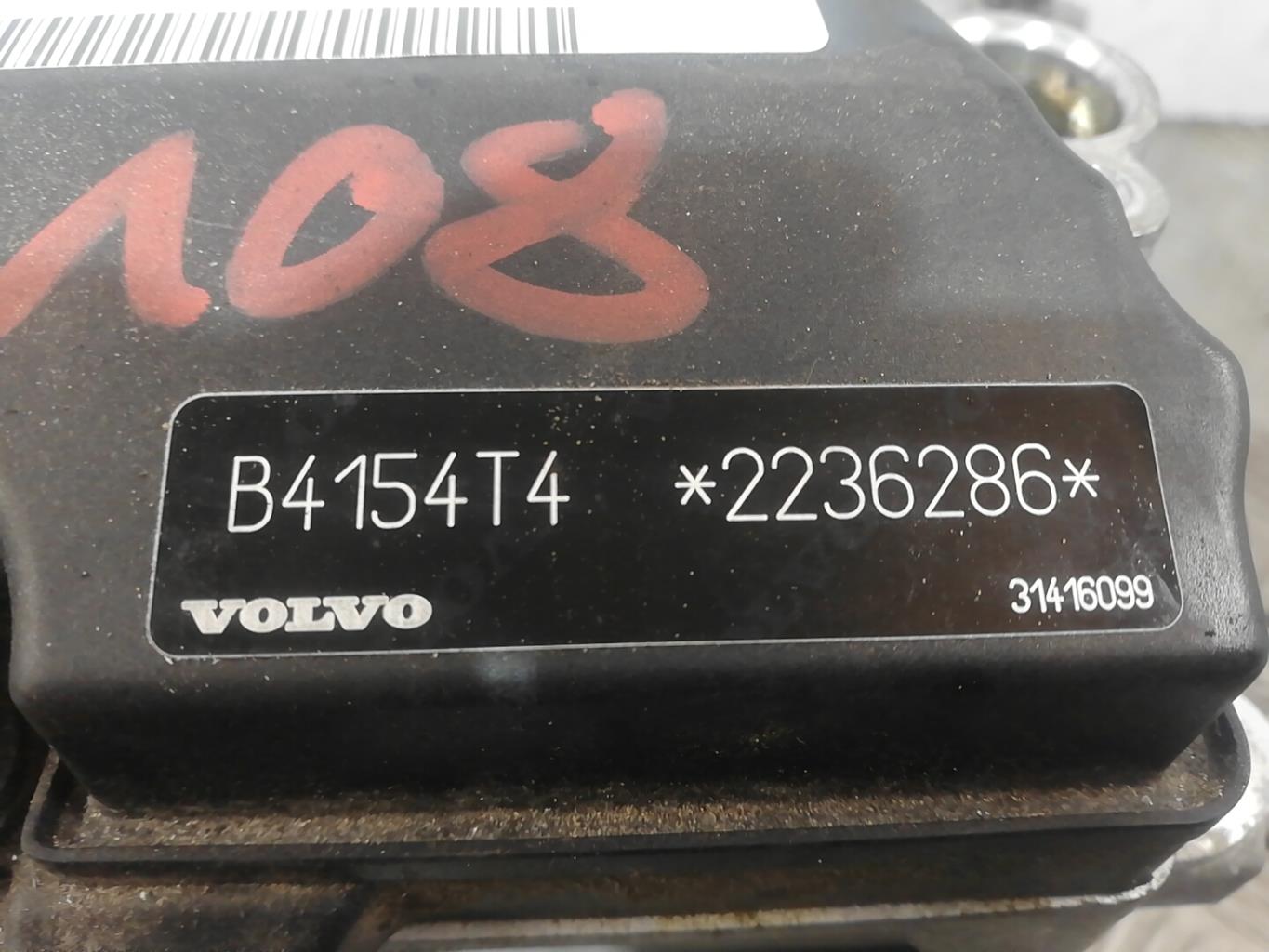 Culasse VOLVO V 40 2 PHASE 2 BREAK Essence - 1