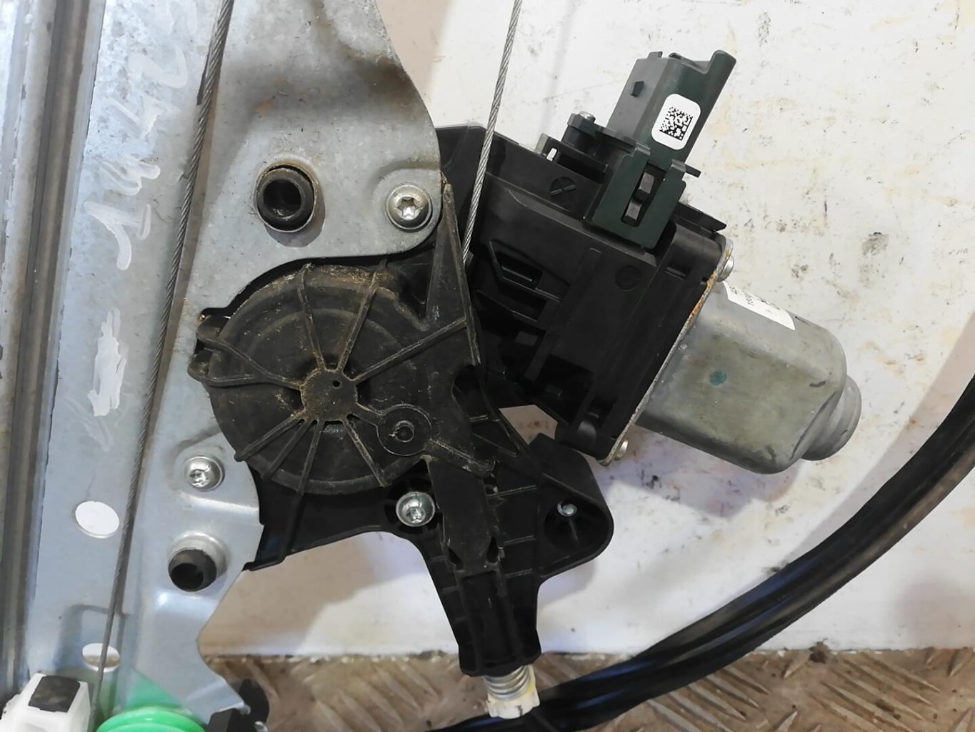 Alzacristalli elettrico anteriore destro AUDI A4 2 AVANT PHASE 1 BREAK Diésel - 1