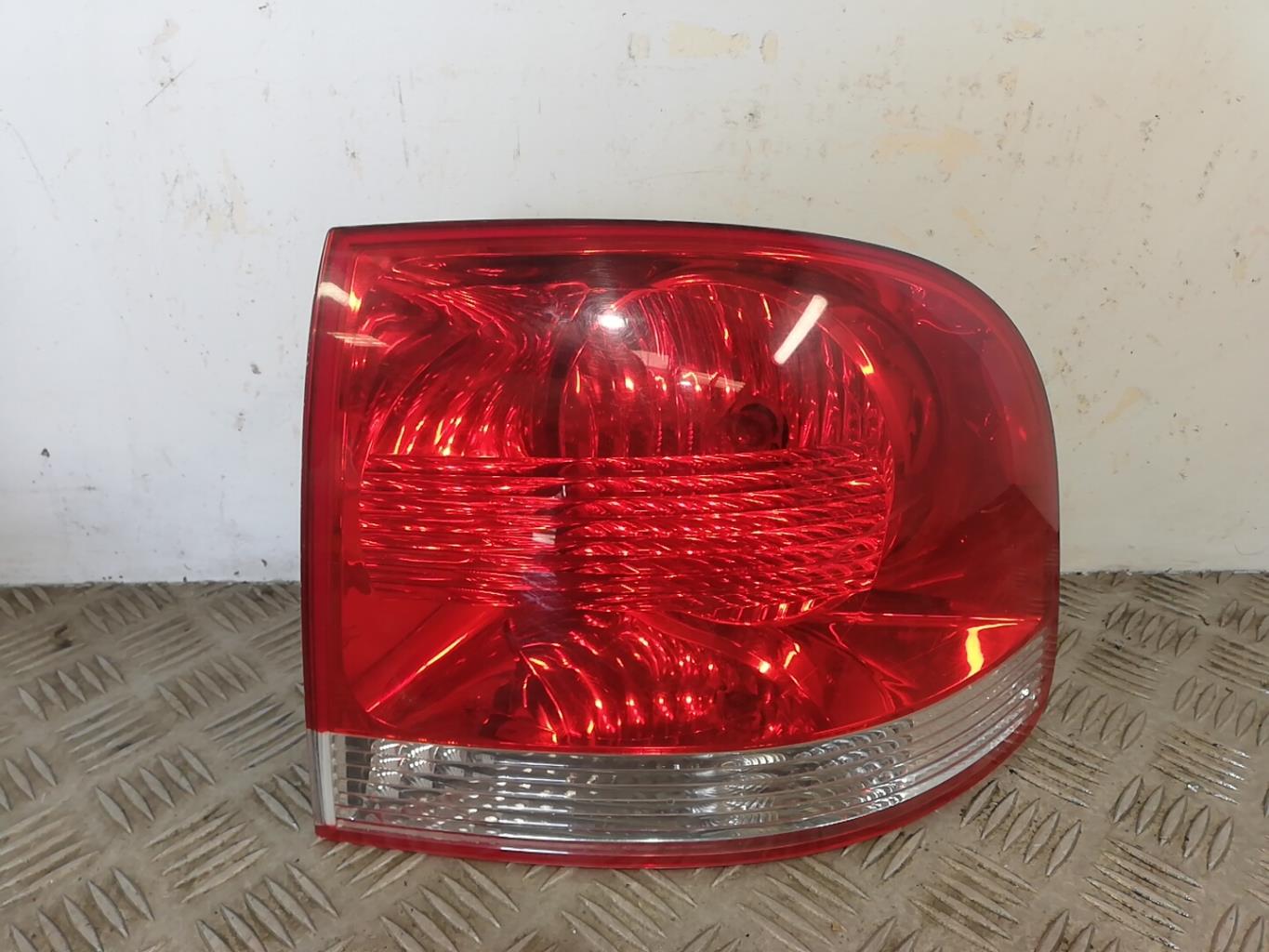 Fanale posteriore principale destro (luci) VOLKSWAGEN TOUAREG 1 PHASE 1 Diésel - 1