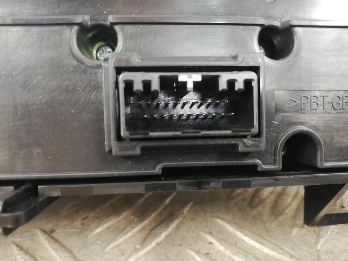 Commande chauffage LAND ROVER RANGE ROVER 4 PHASE 1 Essence - 1