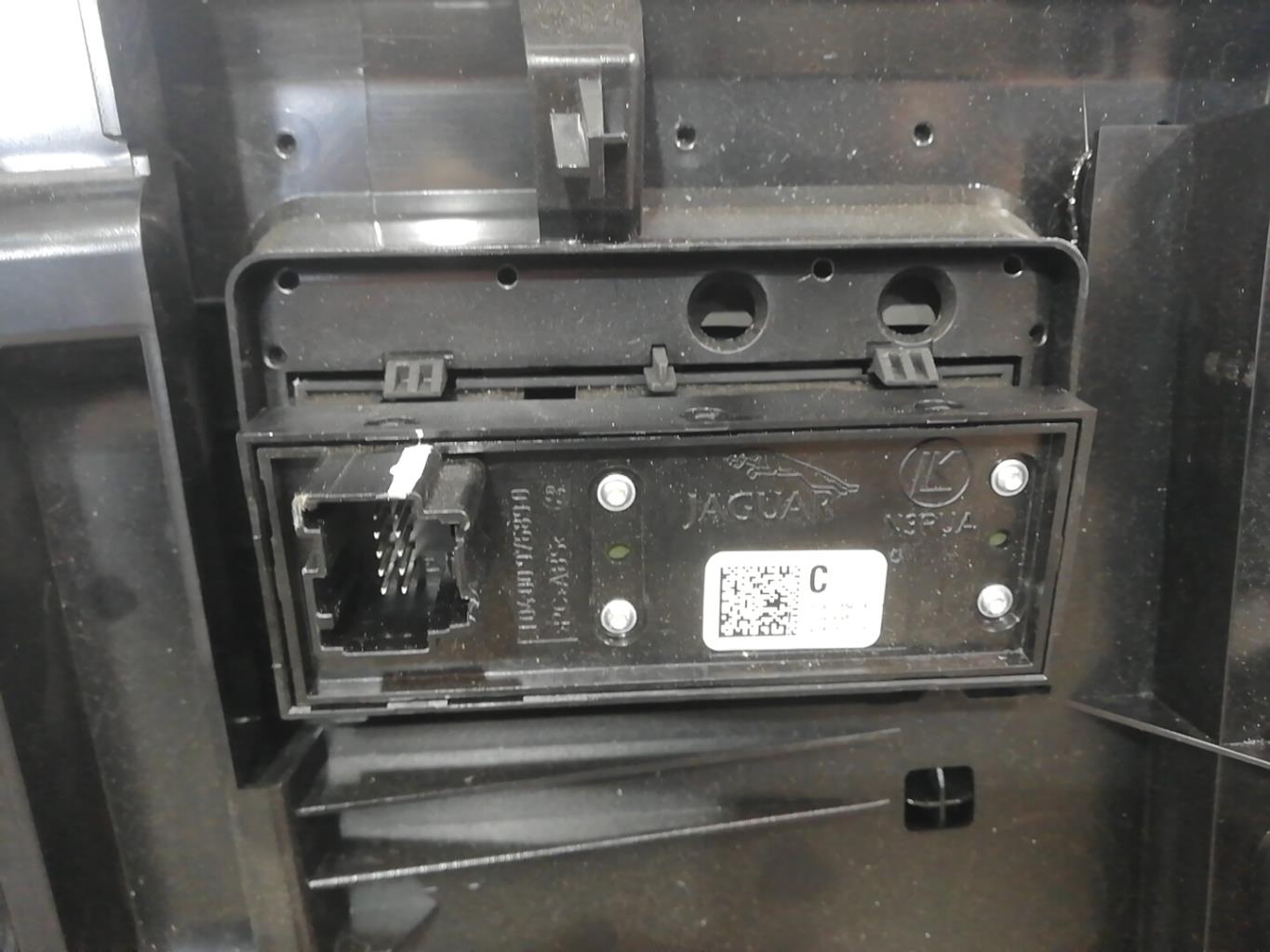 Coquille volant LAND ROVER RANGE ROVER 4 PHASE 1 Essence - 1