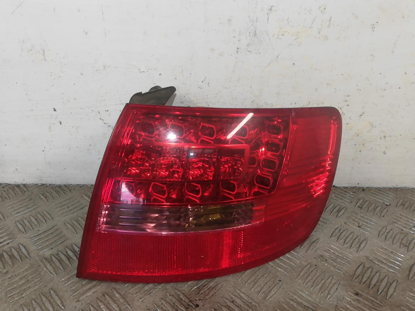 Fanale posteriore principale destro (luci) AUDI A6 3 AVANT PHASE 1 BREAK Diésel - 1