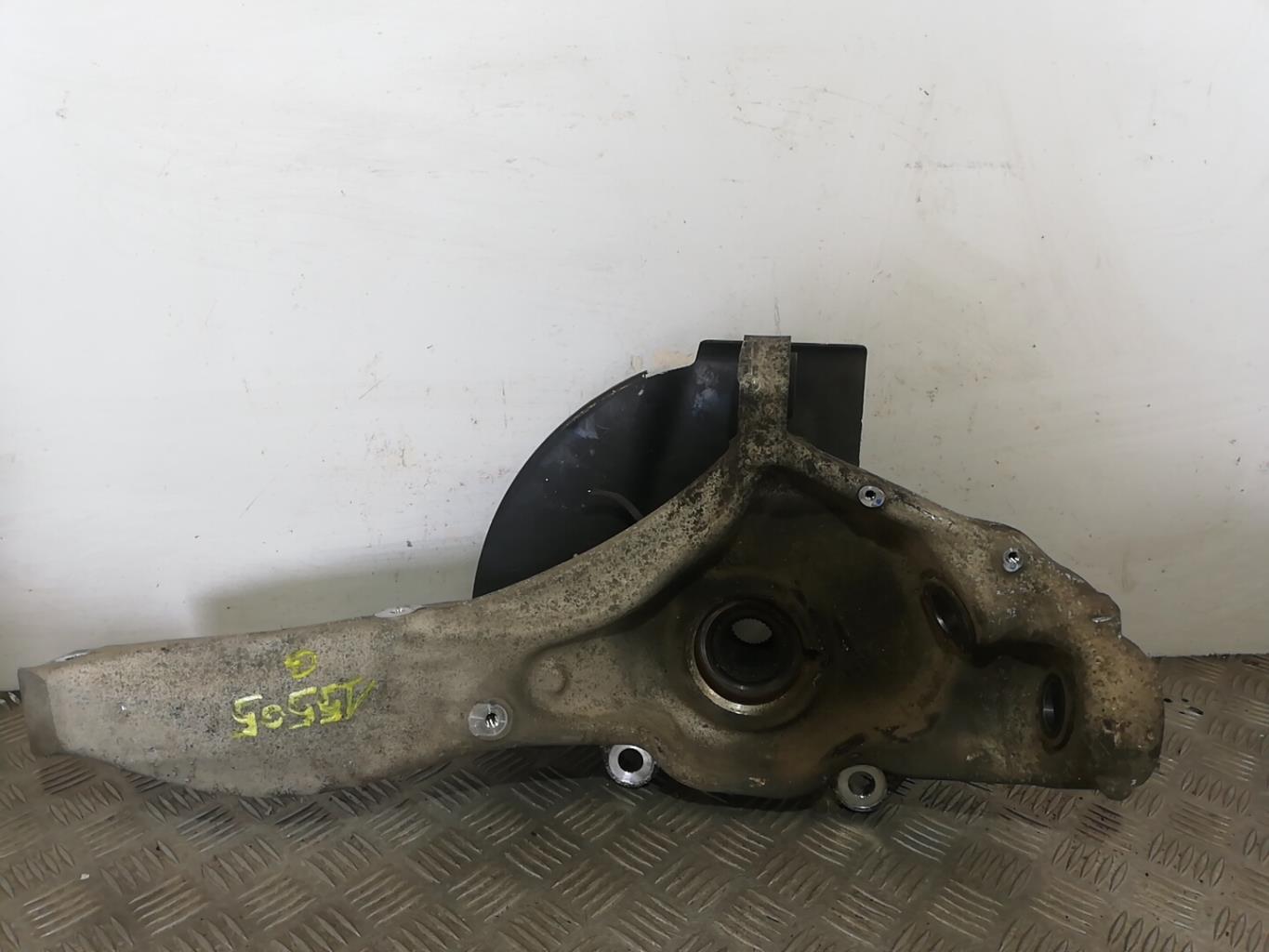 Moyeu avant gauche LAND ROVER RANGE ROVER 4 PHASE 1 Essence - 1