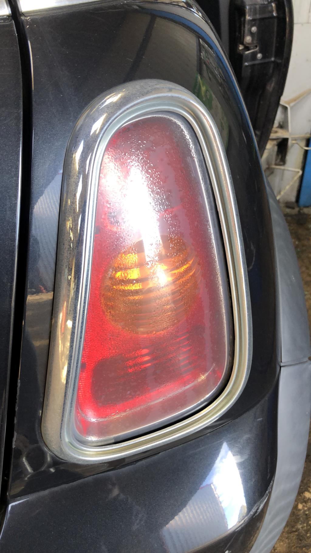 Fanale posteriore principale destro (luci) MINI MINI 1 R50/R53 PHASE 1  - 1