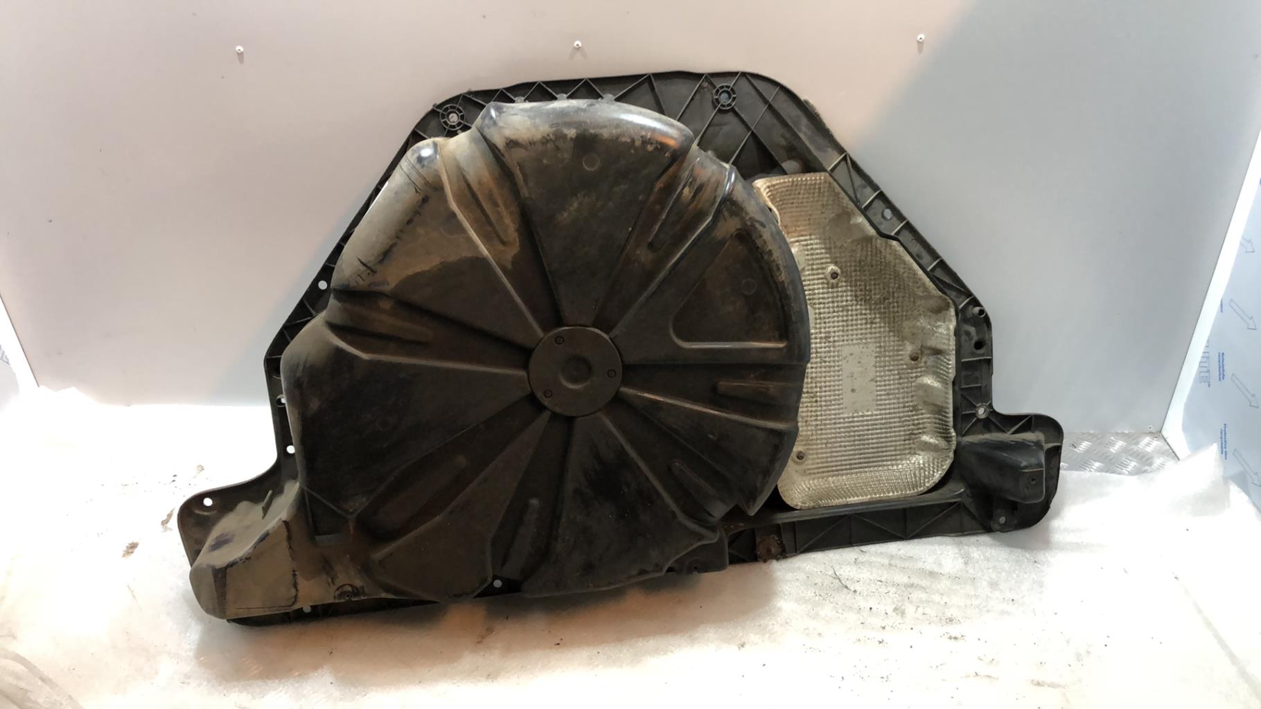 Panier roue de secours RENAULT MEGANE 2 PHASE 1  - 1