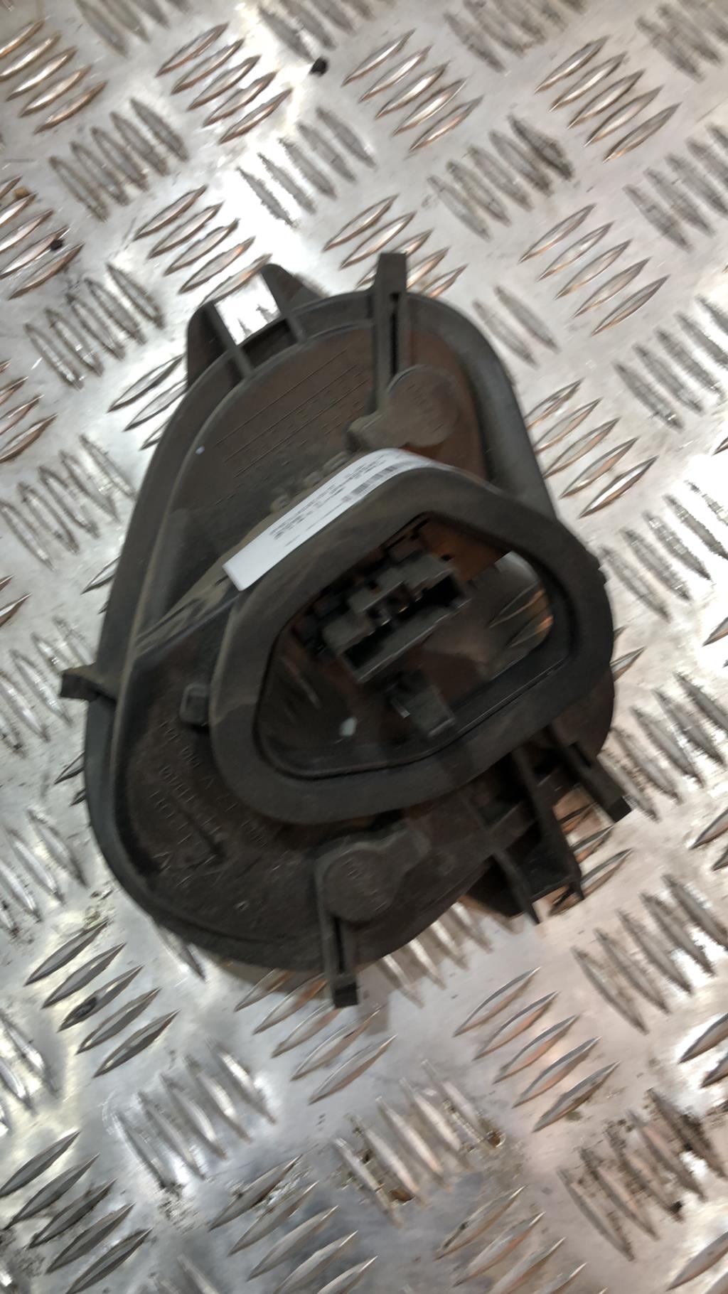 Base portalampade fanale posteriore destro PEUGEOT 208 1 PHASE 1  - 1