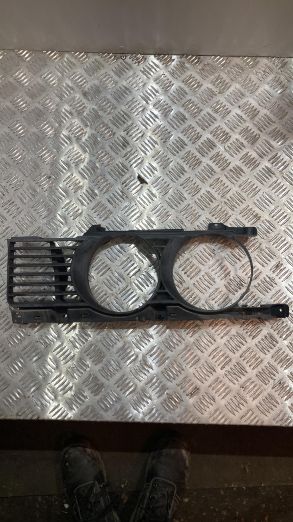 Cornice faro sinistro BMW SERIE 5 E28 Gasolina - 1
