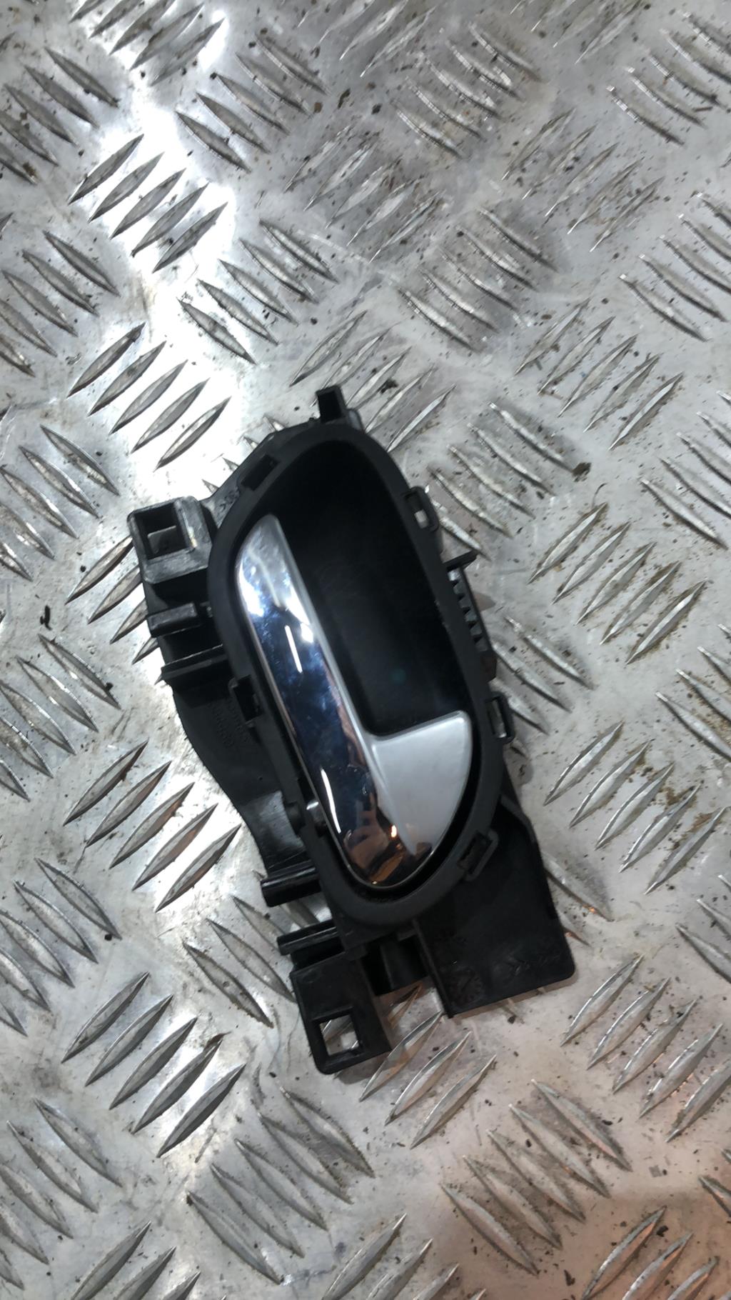 Maniglia interna anteriore destra PEUGEOT 3008 1 PHASE 1 Diésel - 1