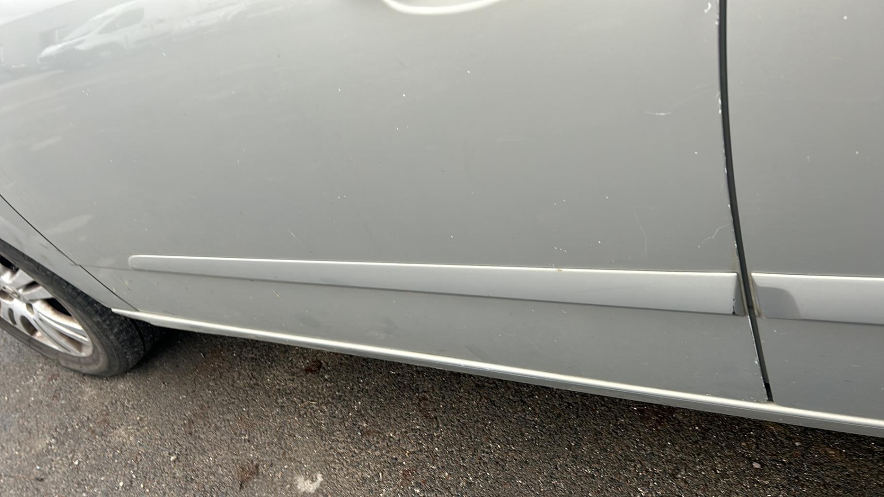 Modanatura portiera anteriore sinistra OPEL ASTRA H PHASE 2 Diésel - 1