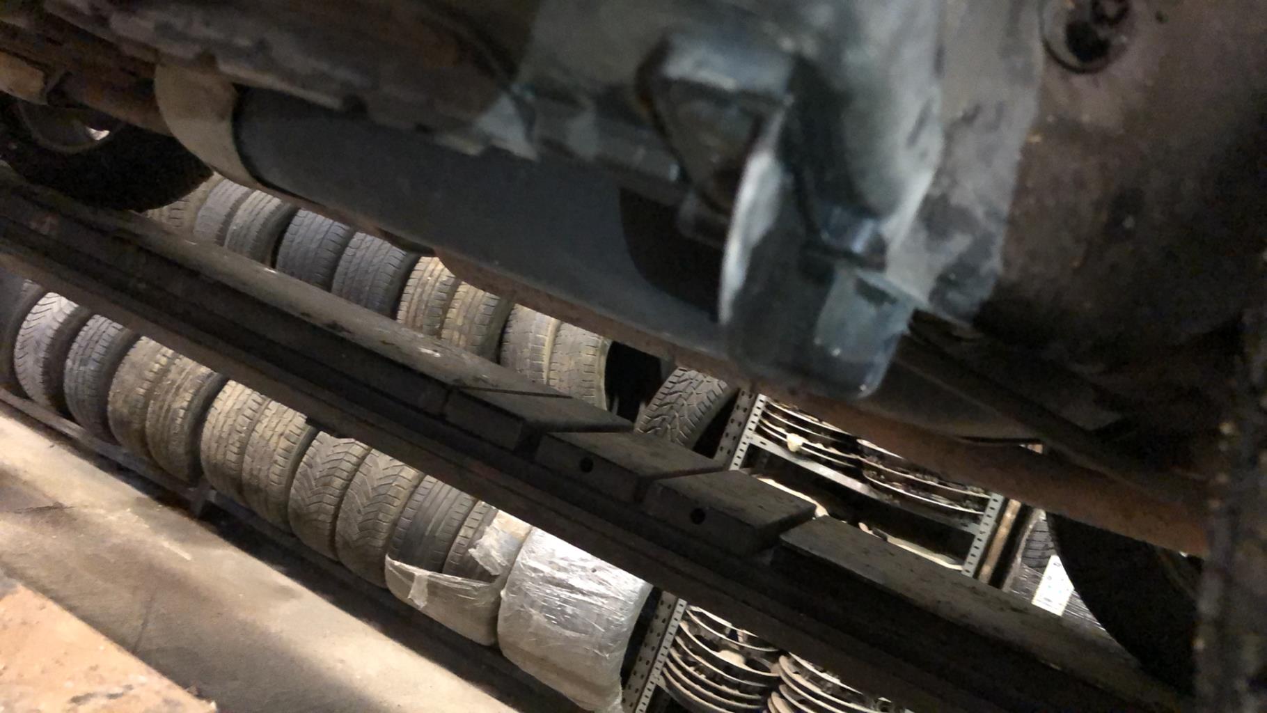 Paraspruzzi posteriore sinistro HYUNDAI SANTA FE 2 PHASE 1 Gasolina - 1