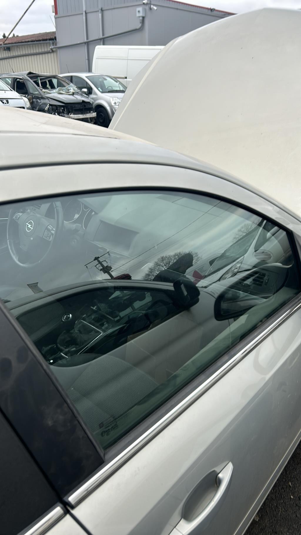 Vetro anteriore destro OPEL ASTRA H PHASE 2 Diésel - 1