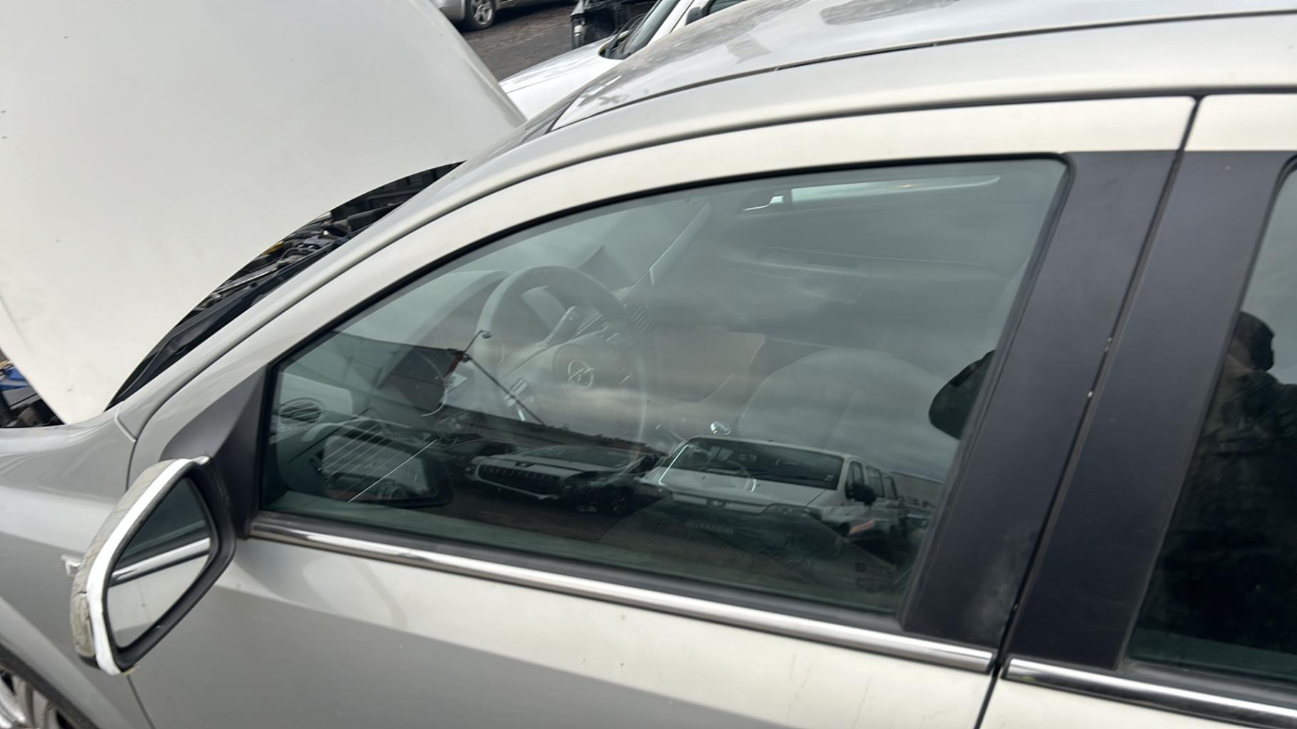 Vetro anteriore sinistro OPEL ASTRA H PHASE 2 Diésel - 1
