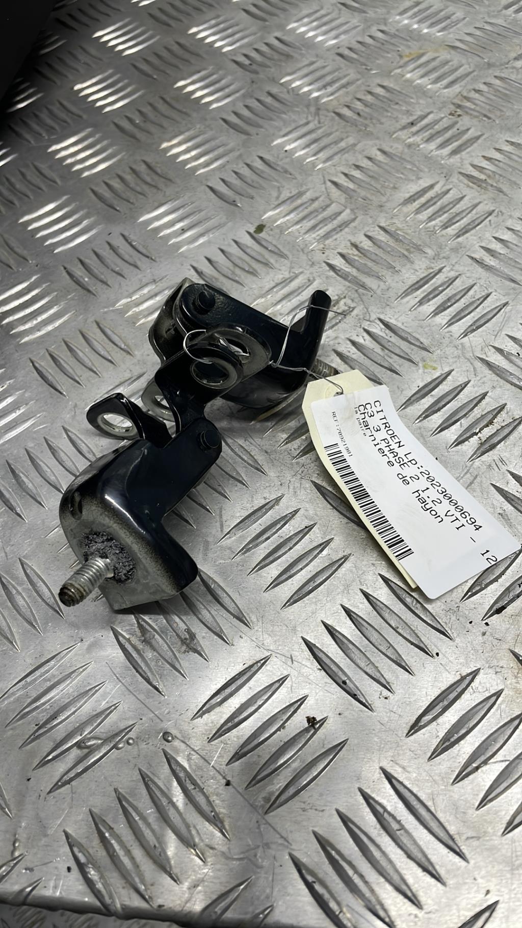 Charniere de hayon CITROEN C3 3 PHASE 2 Essence - 1