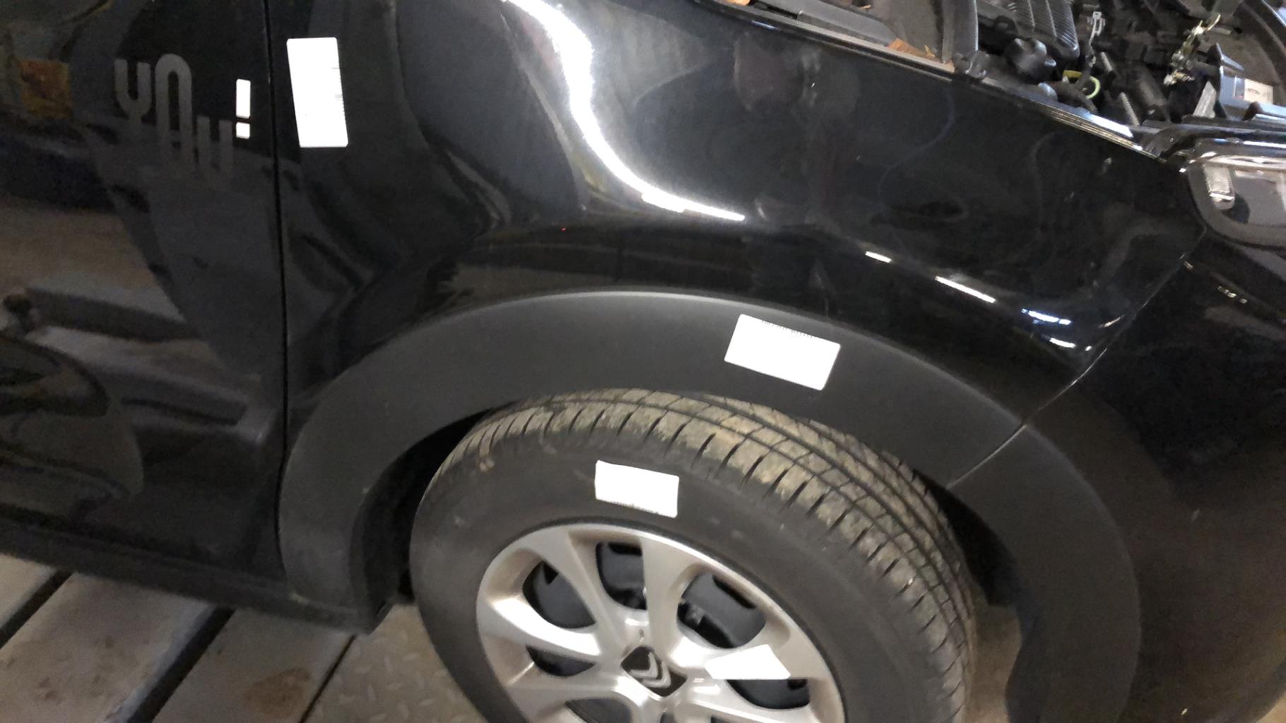 Estensione parafango anteriore destro CITROEN C3 3 PHASE 2 Gasolina - 1
