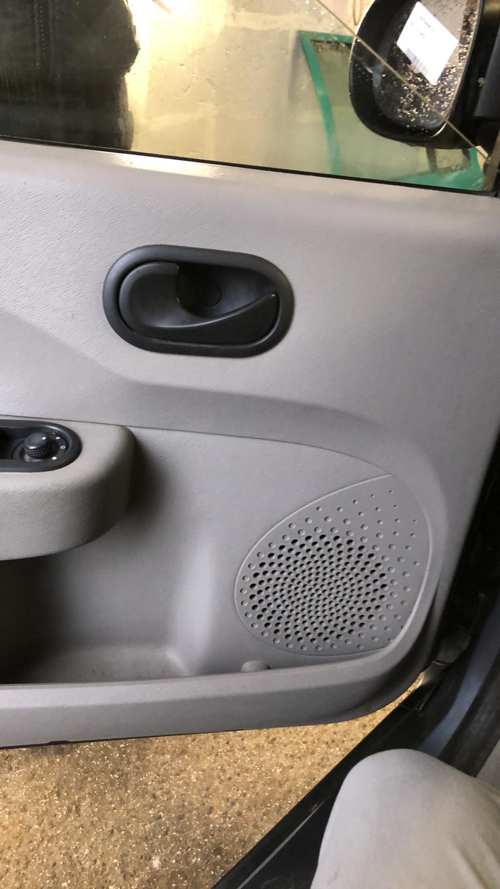 Pannello portiera anteriore sinistro RENAULT TWINGO 2 PHASE 1 Diésel - 1
