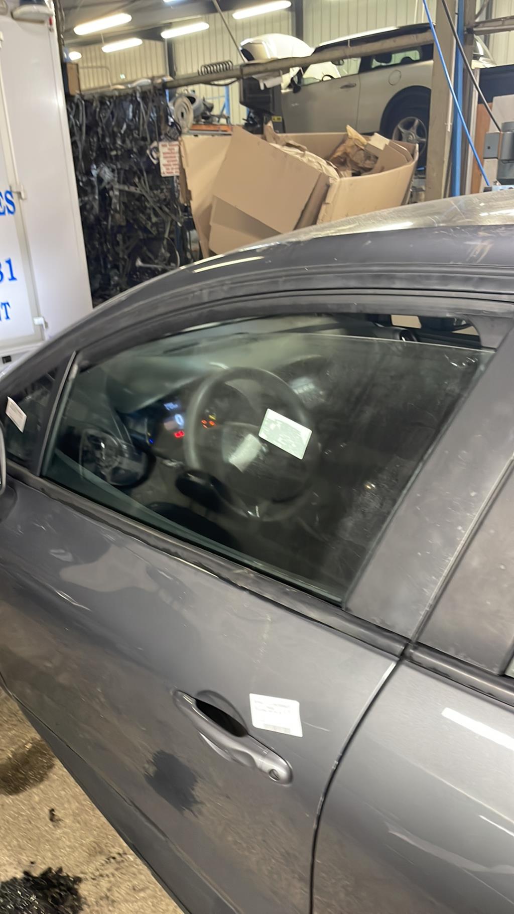 Vetro anteriore sinistro RENAULT CLIO 4 PHASE 1 Diésel - 1