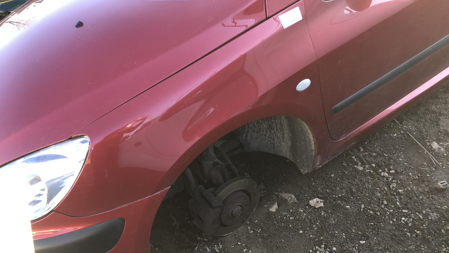 Parafango anteriore sinistro PEUGEOT 307 PHASE 1 Diésel - 1