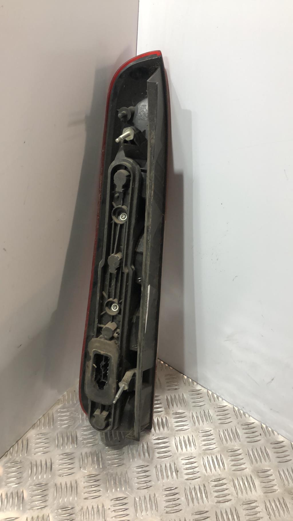 Fanale posteriore principale destro (luci) FORD C-MAX 1 PHASE 2  - 1