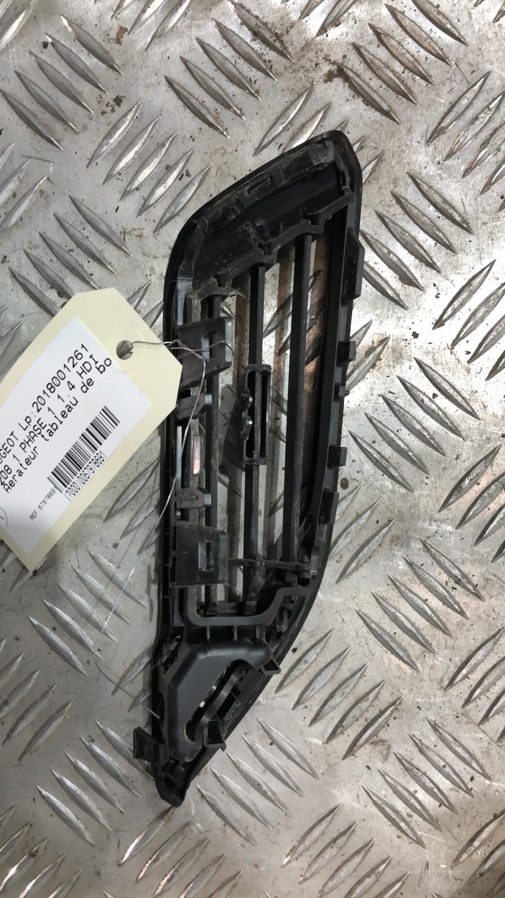 Bocchetta aerazione cruscotto anteriore destra PEUGEOT 208 1 PHASE 1  - 1