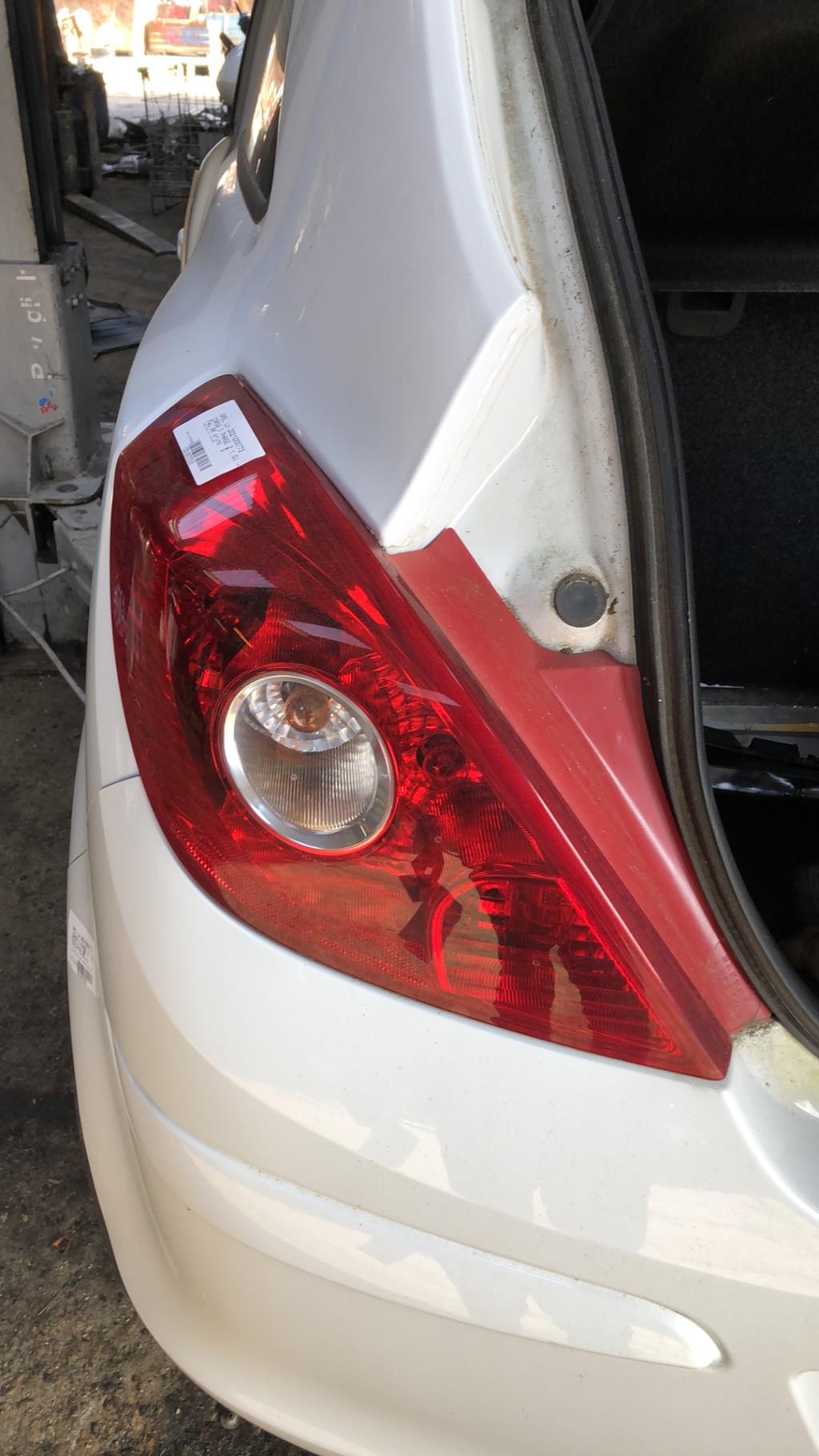 Fanale posteriore principale sinistro (luci) OPEL CORSA D PHASE 2  - 1