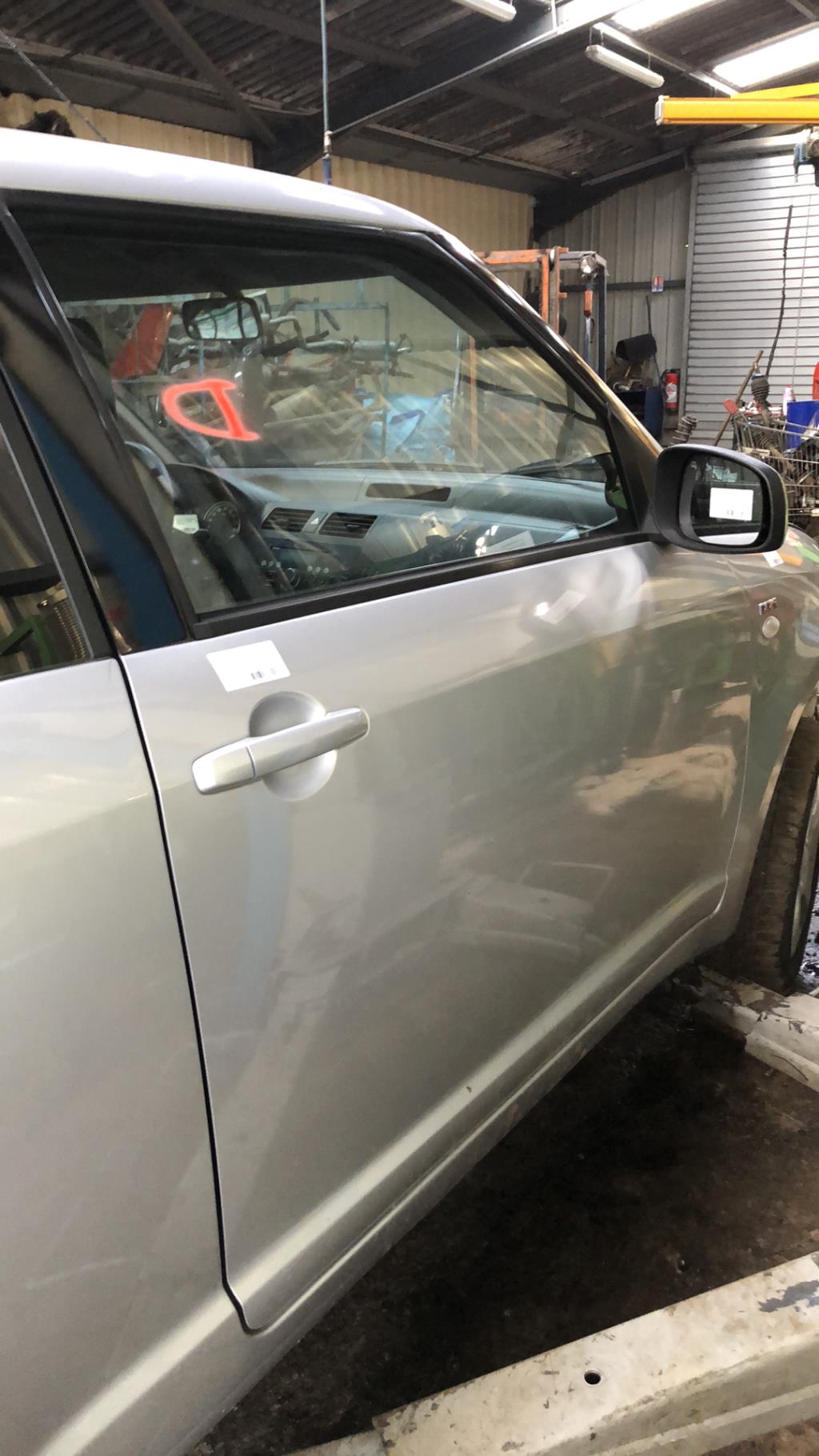 Portiera anteriore destra SUZUKI SWIFT 3 Diésel - 1