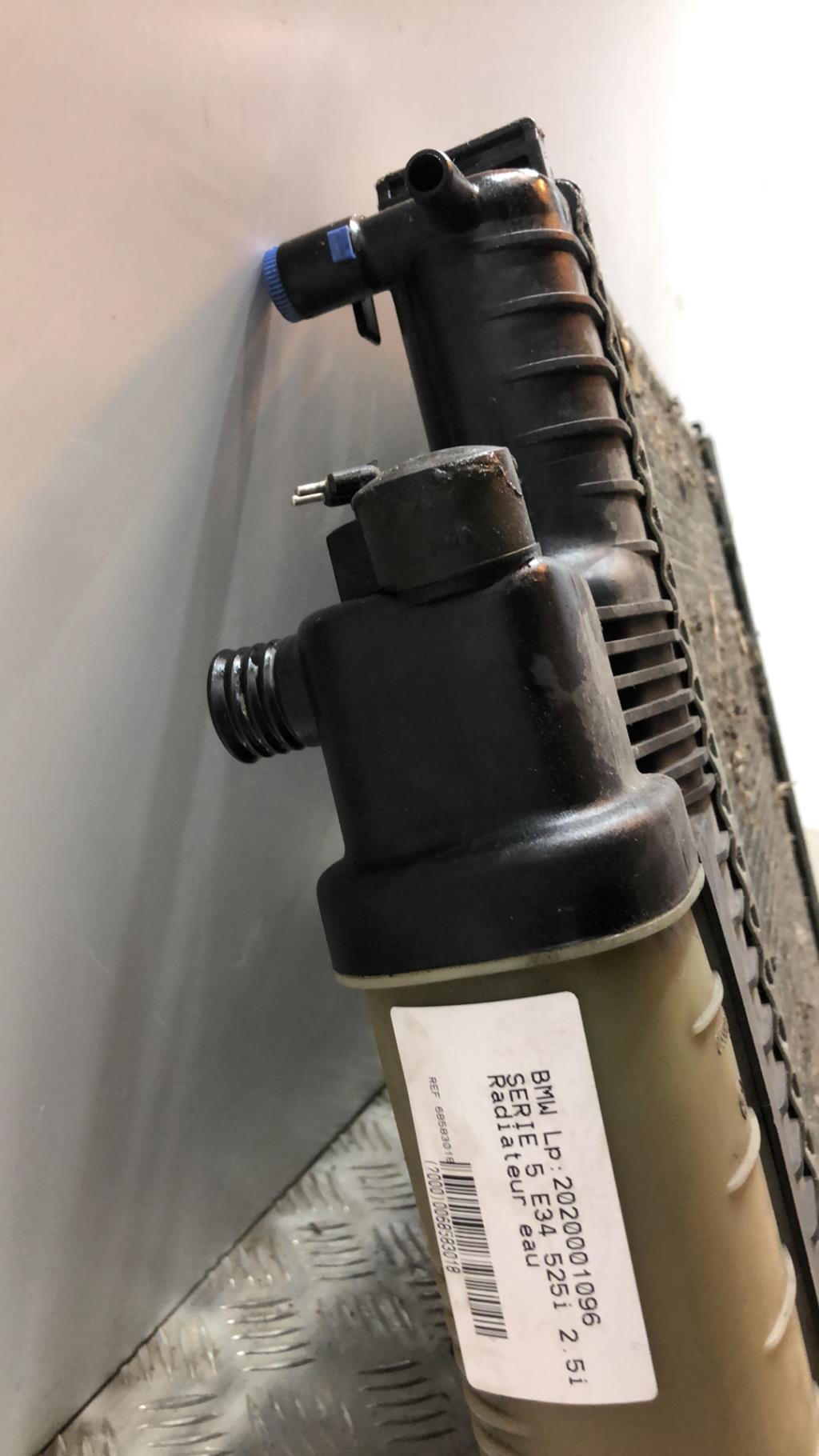 Radiateur eau BMW SERIE 5 E28 Essence - 1