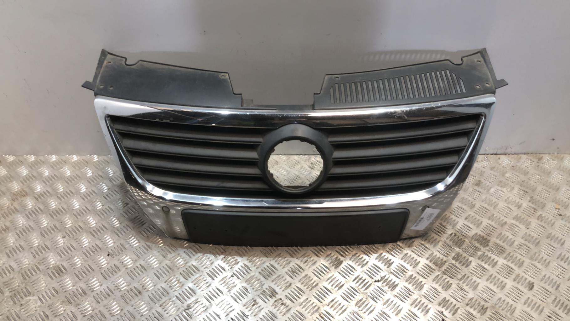 Calandre VOLKSWAGEN PASSAT 3  - 1