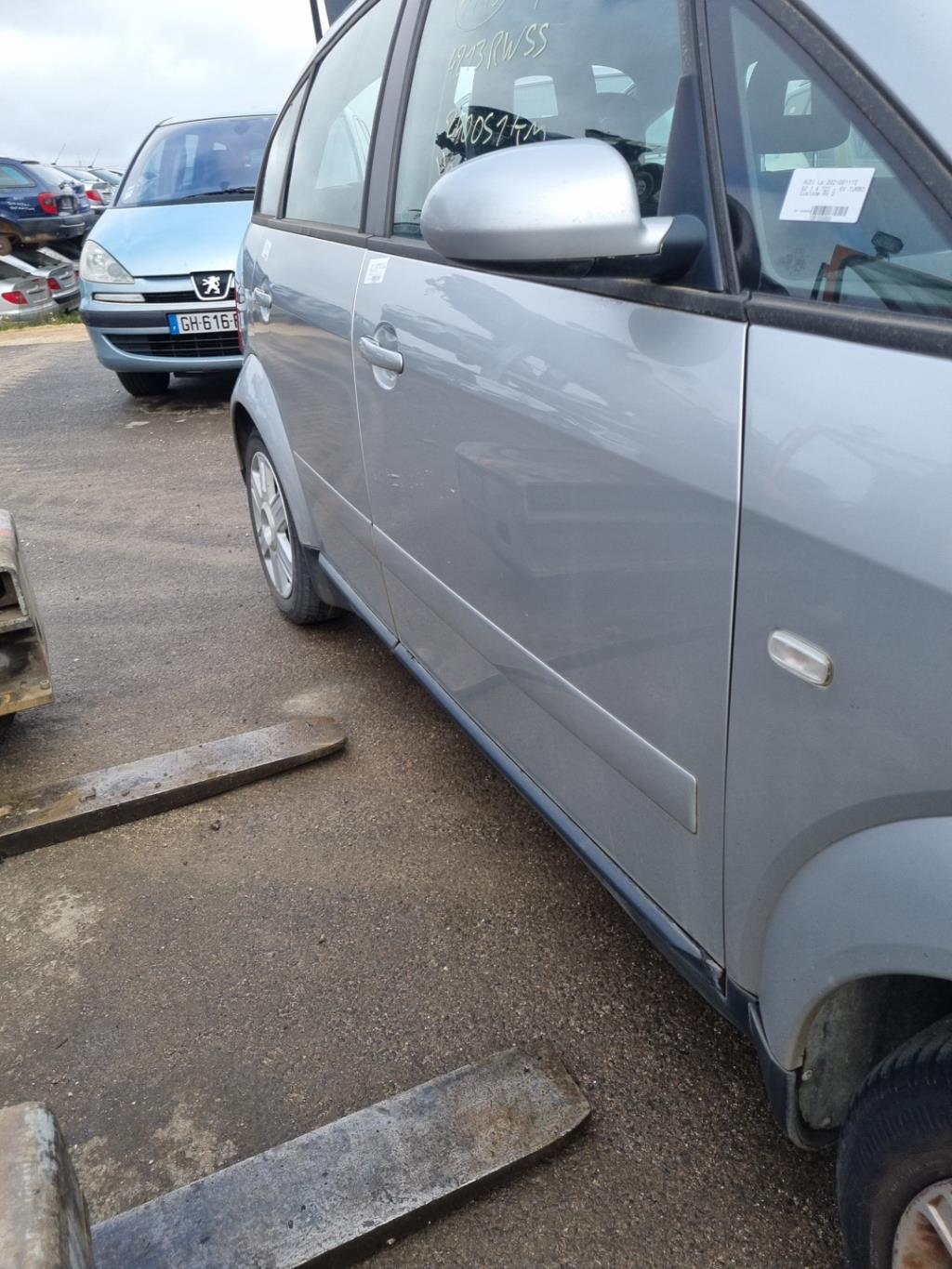 Puerta delantera derecha AUDI A2  - 1