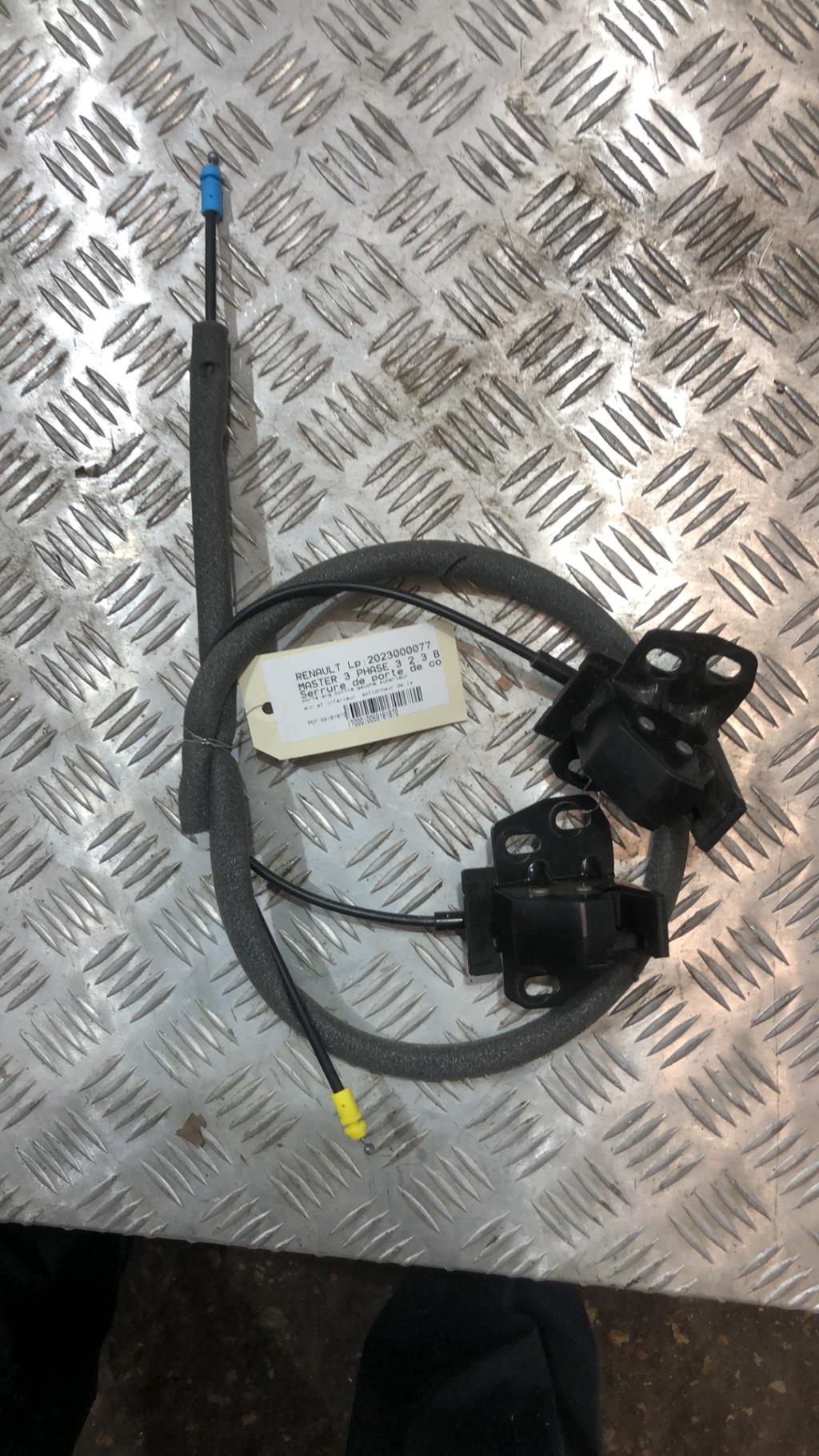 Serrure de porte de coffre gauche RENAULT MASTER 3 PHASE 3 Diesel - 1