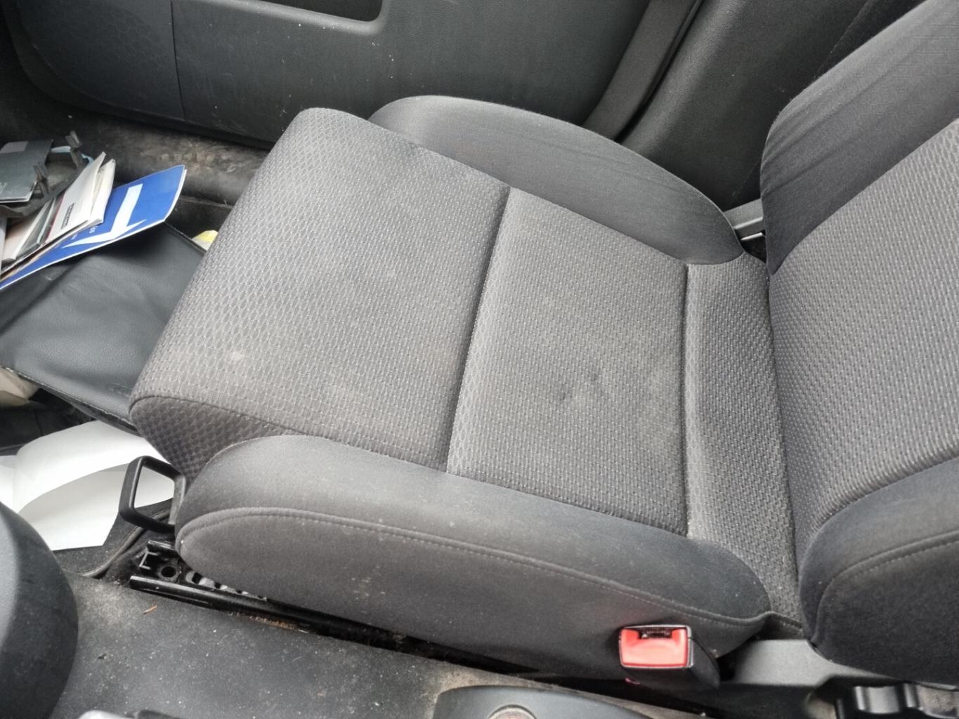 Siege avant droit AUDI A2  - 1