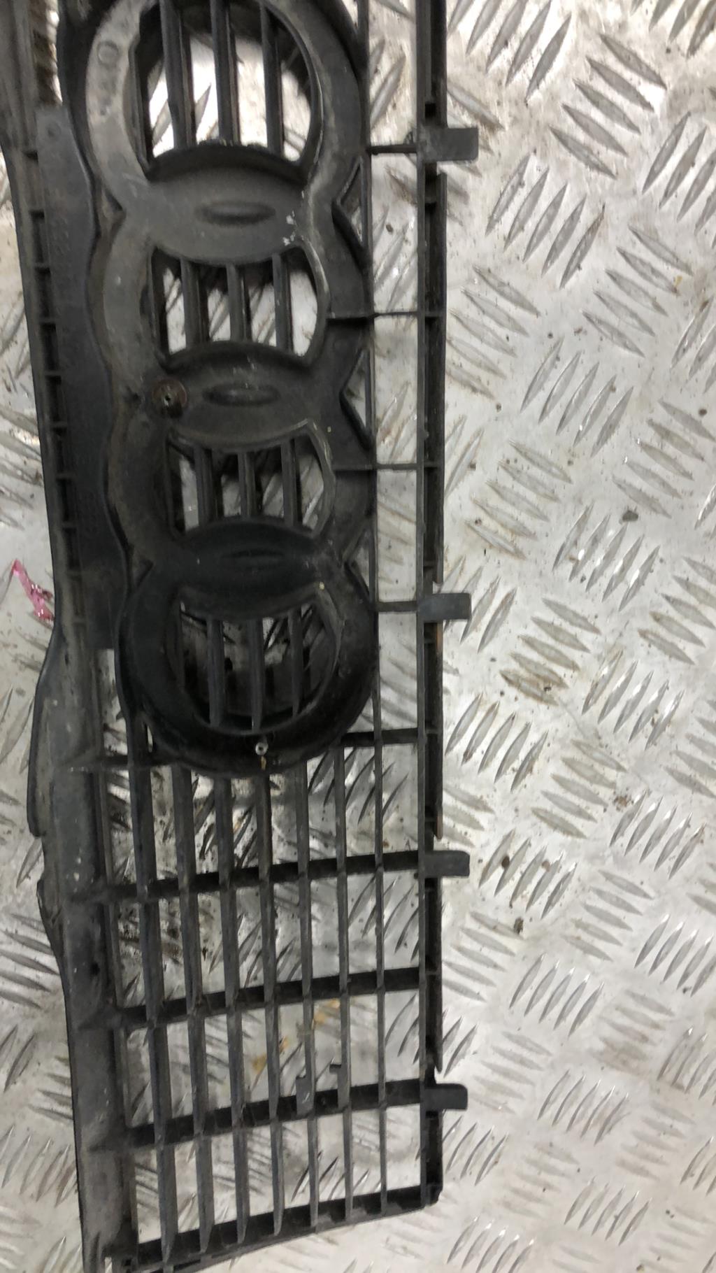Calandre AUDI 80 3 PHASE 1  - 1