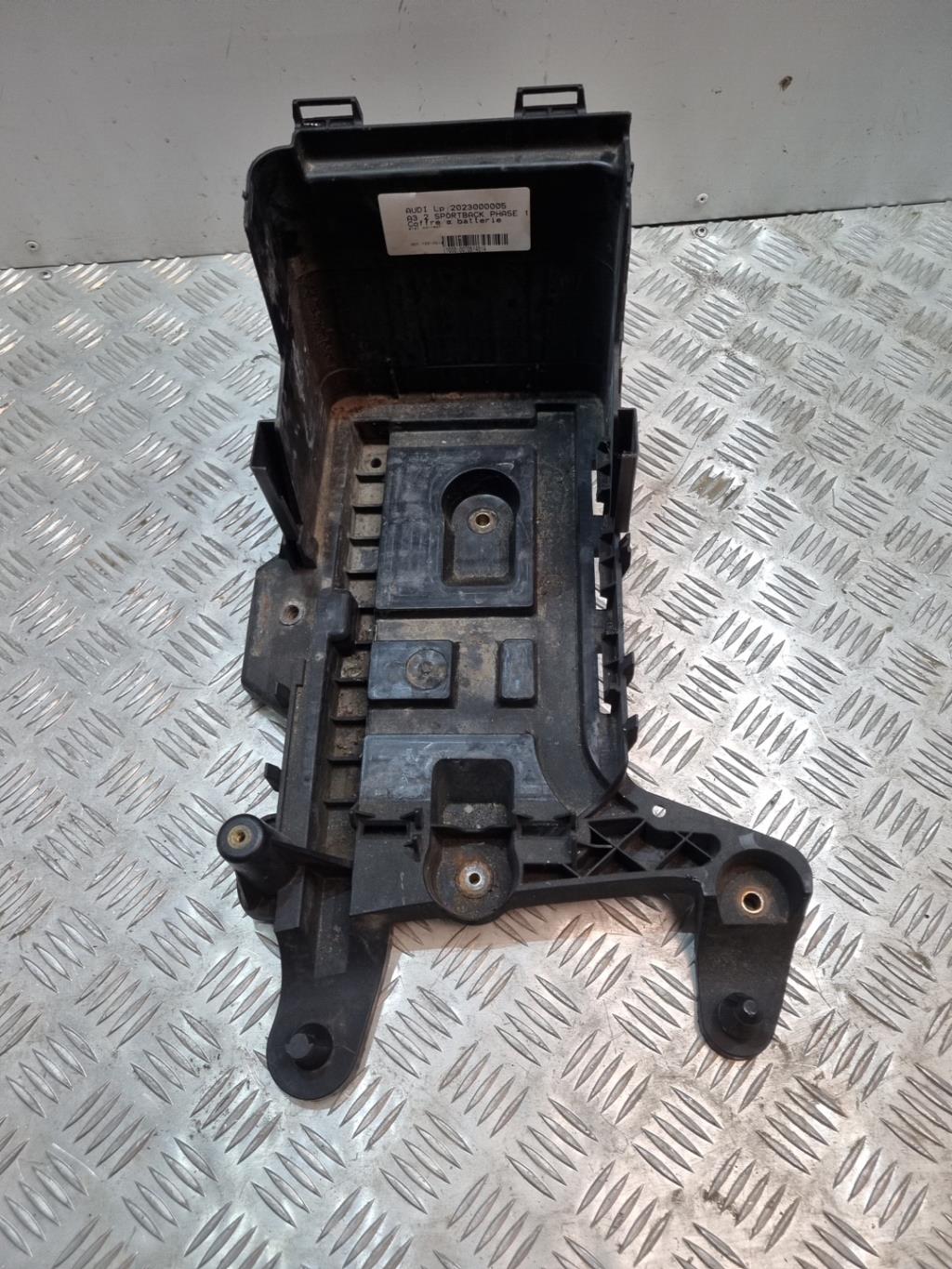 Coffre à batterie AUDI A3 2 SPORTBACK PHASE 1 Diesel - 1