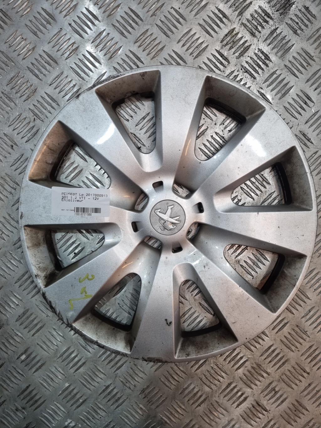 Borchia PEUGEOT 301  - 1