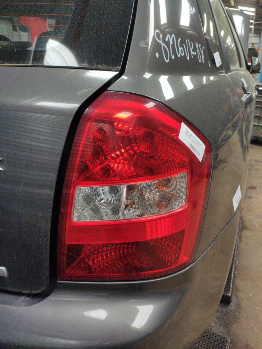 Fanale posteriore principale destro (luci) KIA CERATO  - 1