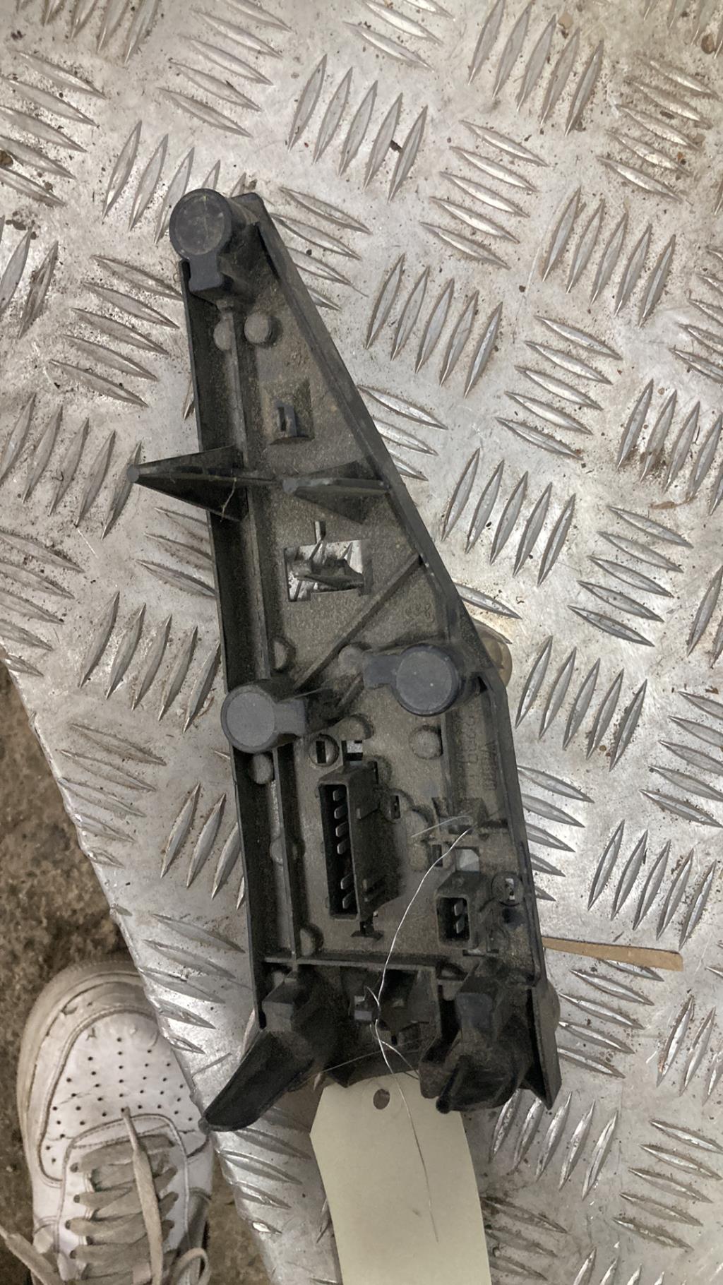 Base portalampade fanale posteriore sinistro PEUGEOT 406 COUPE  - 1