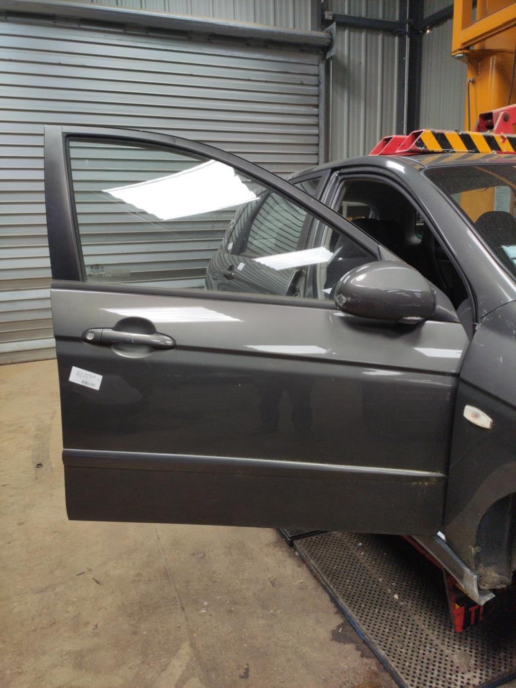 Portiera anteriore destra KIA CERATO  - 1