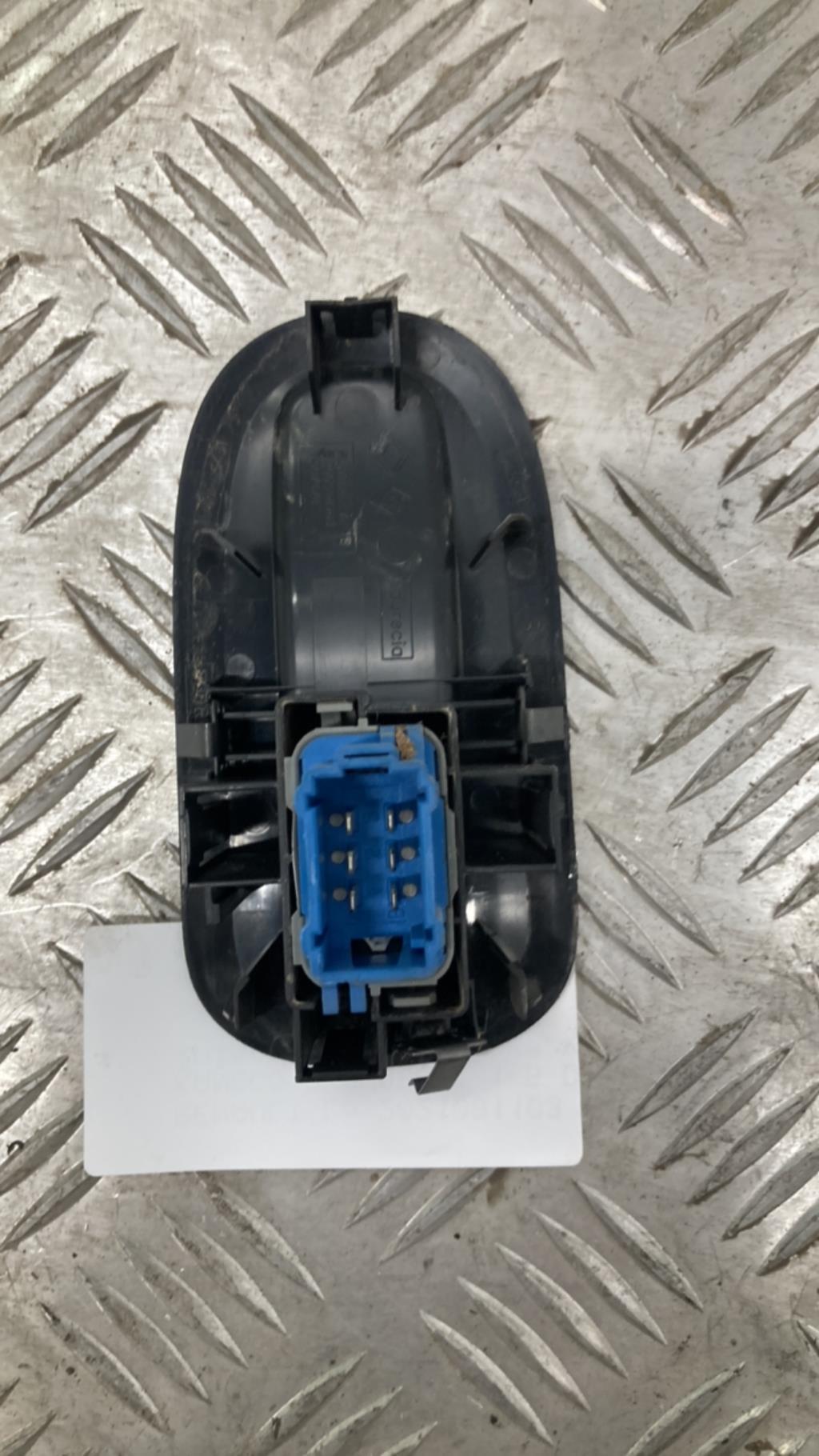 Interruttore lavacristalli anteriore destro RENAULT KANGOO 2 PHASE 1  - 1