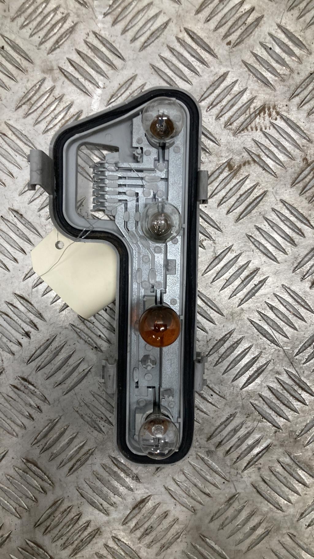 Base portalampade fanale posteriore sinistro OPEL ZAFIRA A PHASE 1 Diésel - 1