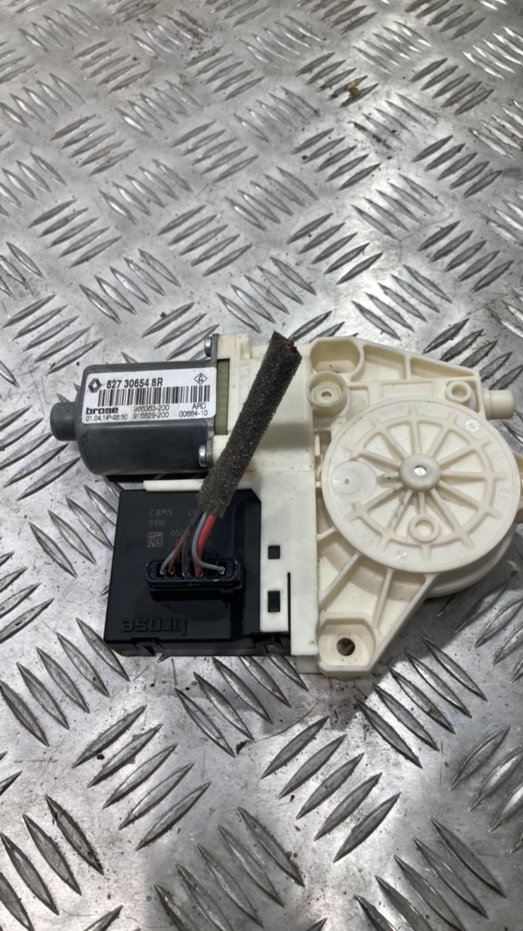 Motore alzacristalli posteriore destro RENAULT MEGANE 3 PHASE 3 BREAK Gasolina - 1