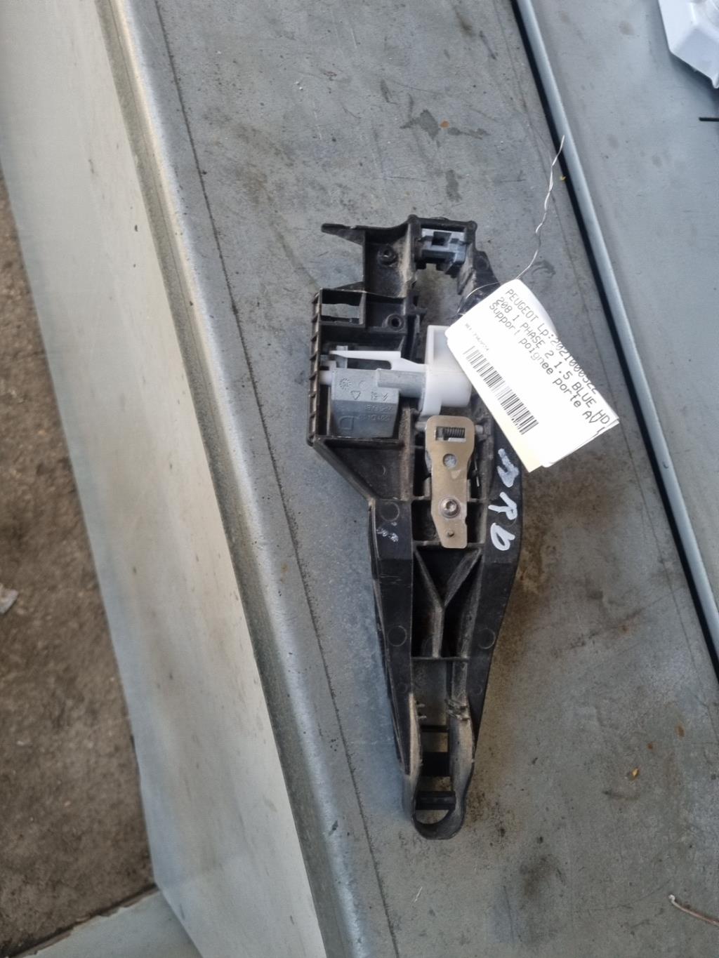 Supporto maniglia portiera anteriore destra PEUGEOT 208 1 PHASE 2  - 1